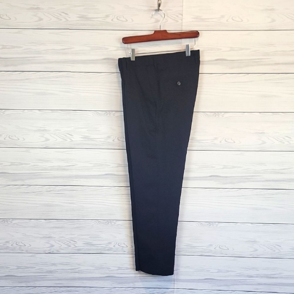 Haggar Straight Fit No Iron Men's Black Dress Pants Size 32" X 30"